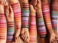 Using a Skin Tone Chart to Find Your Most Flattering Colors